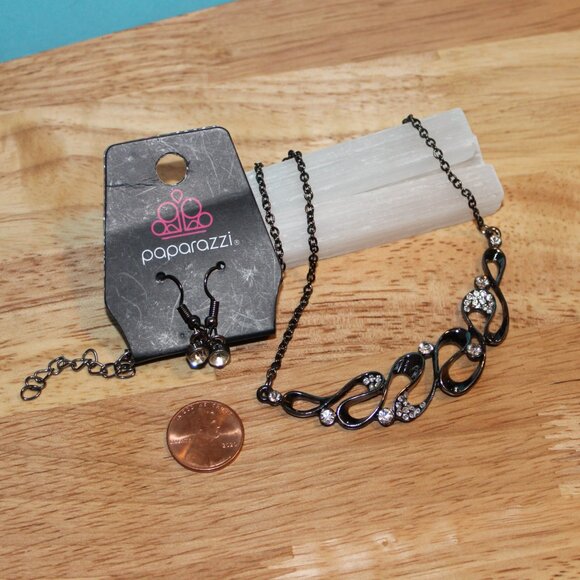 Paparazzi Easy Money Black and Rhinestone Necklace & Earrings Set NWT - Picture 5 of 5